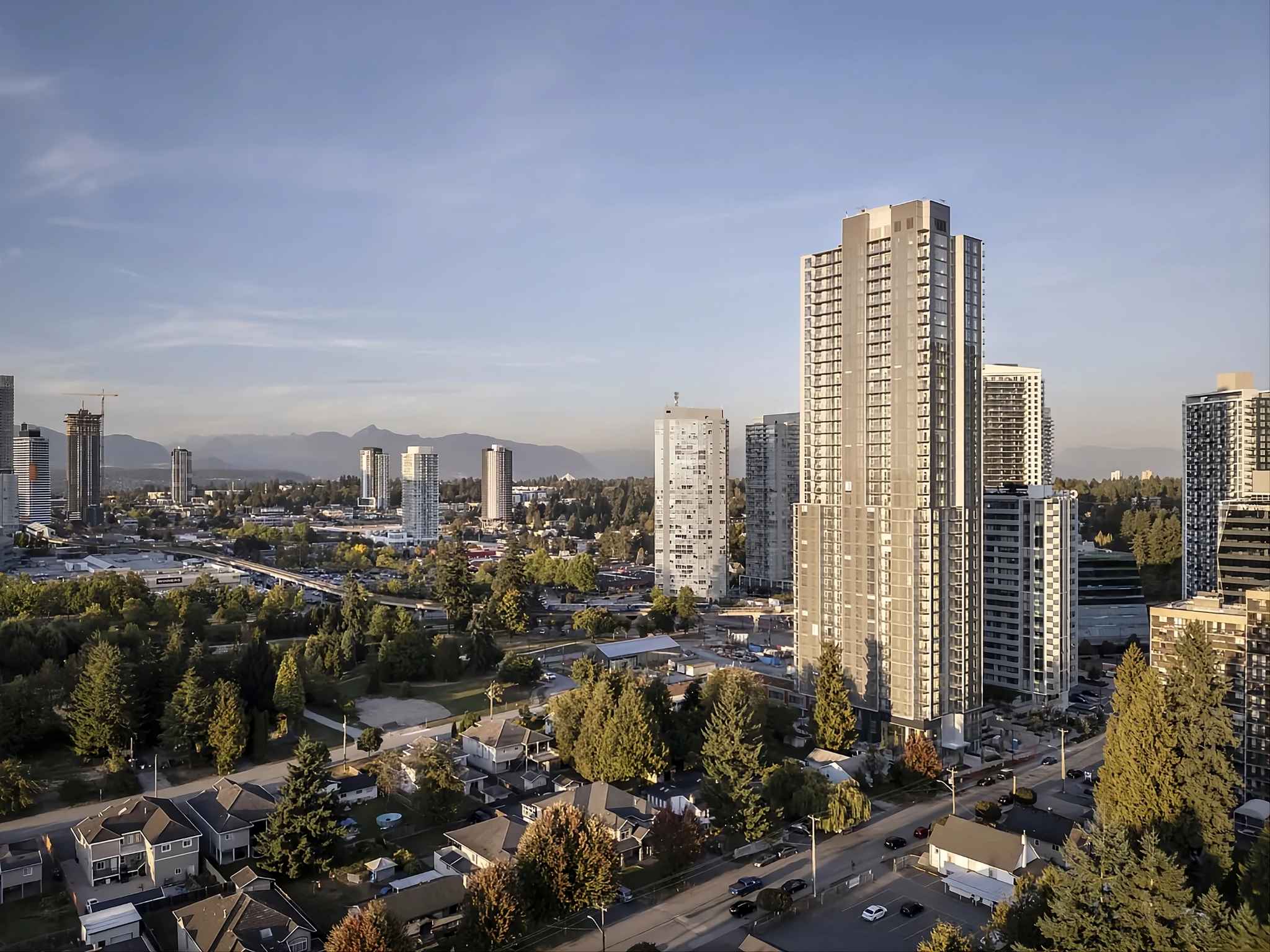 Century City Holland Park - Park Tower 1 — new development in Surrey