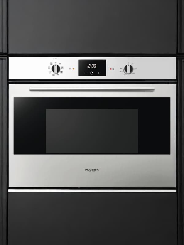 Satori – Product photo of a stainless steel Fulgor Milano built-in wall oven with digital display.
